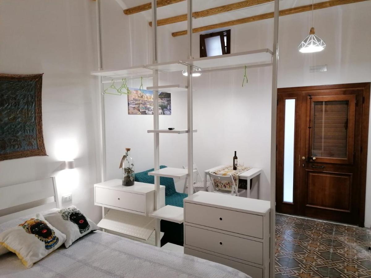 Case Vacanze Azzurra, Loredana E Trinacria Кастелламмаре-дель-Голфо Экстерьер фото