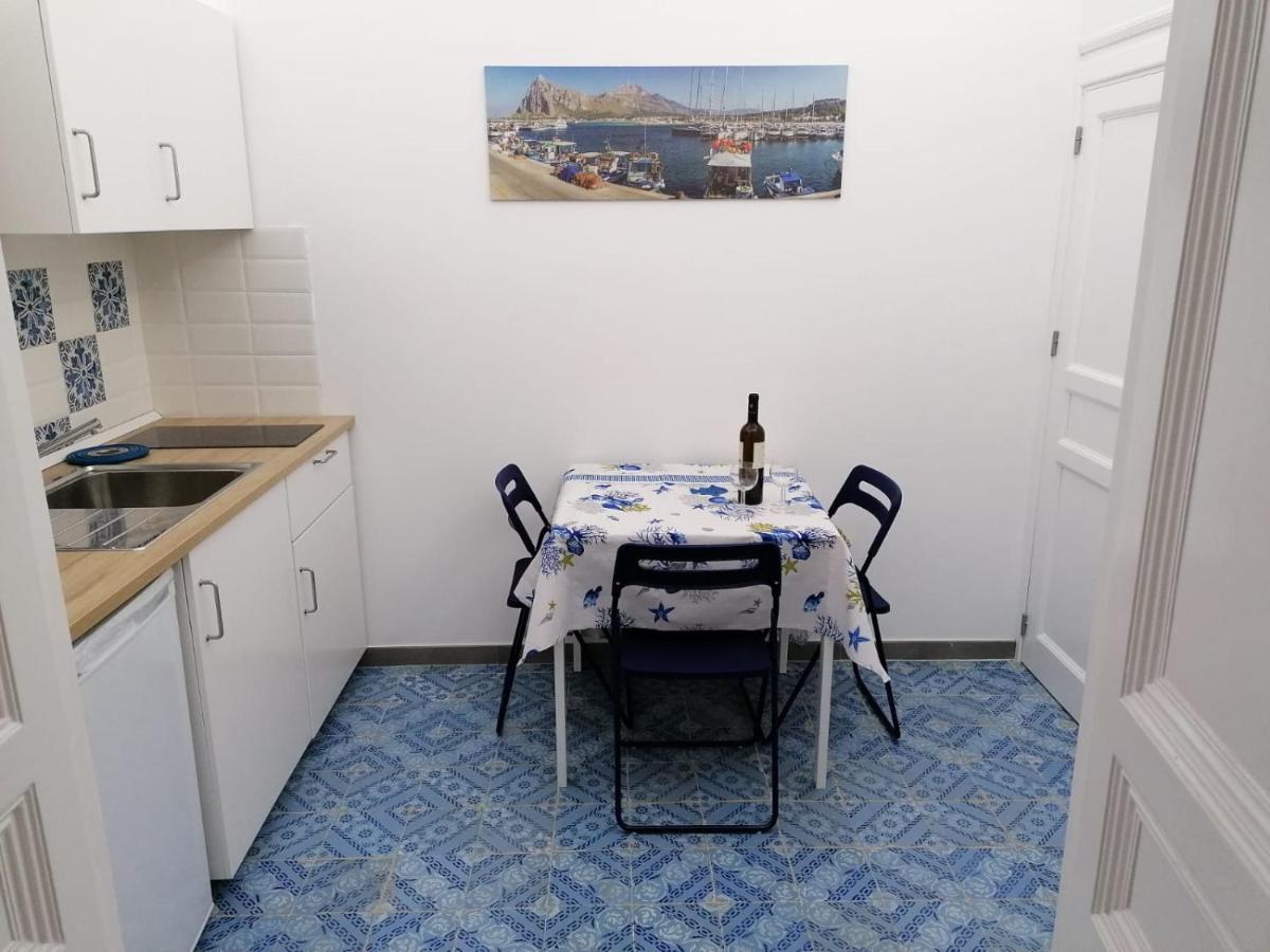Case Vacanze Azzurra, Loredana E Trinacria Кастелламмаре-дель-Голфо Экстерьер фото